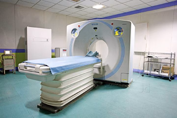 1,250-Bed Hospital (15 OTs, 50 ICU, Cath Lab, CT/MRI)