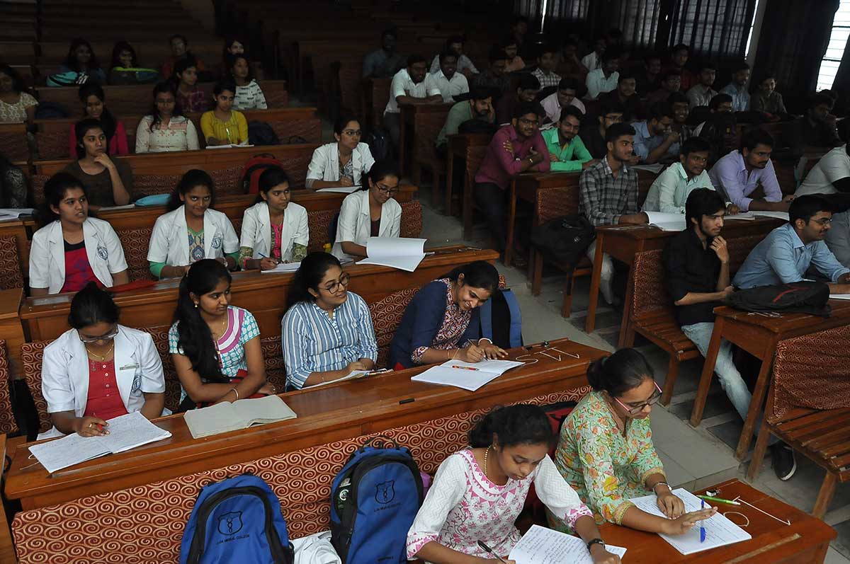 Lecture Theatres / Smart Classrooms