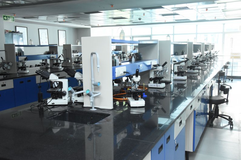 Pre-Clinical and Para-Clinical Laboratories
