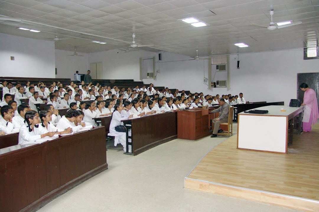 Lecture Theatres & Classrooms