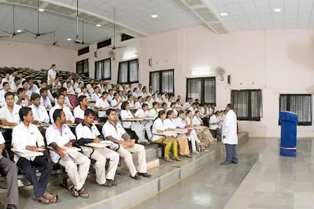 Lecture Halls & Demonstration Rooms