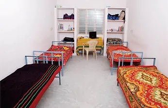 2β3 BHK Flat Hostel (Boys & Girls)