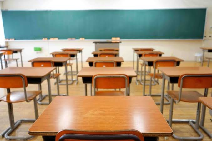 Modern Classrooms, Laboratories & IT Infrastructure