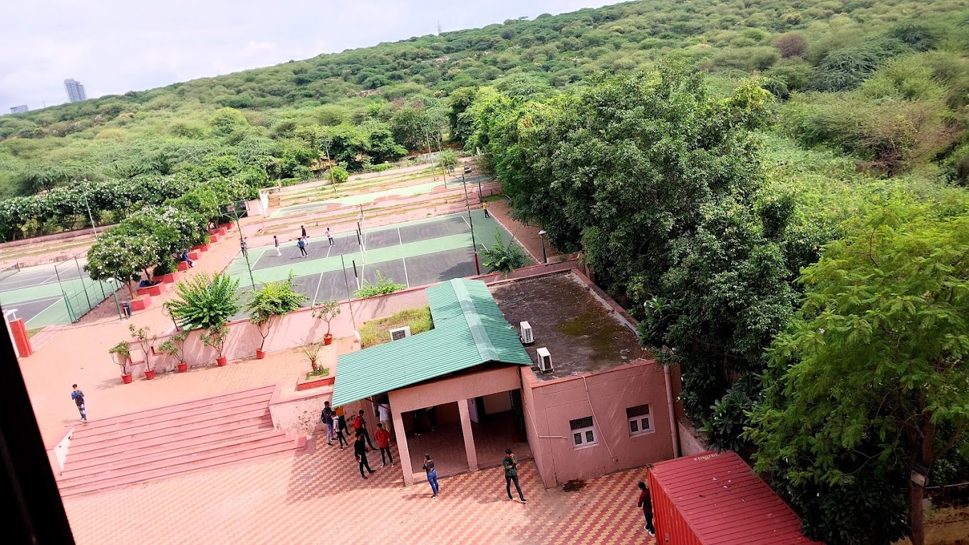 Cafeteria & Snack Bars