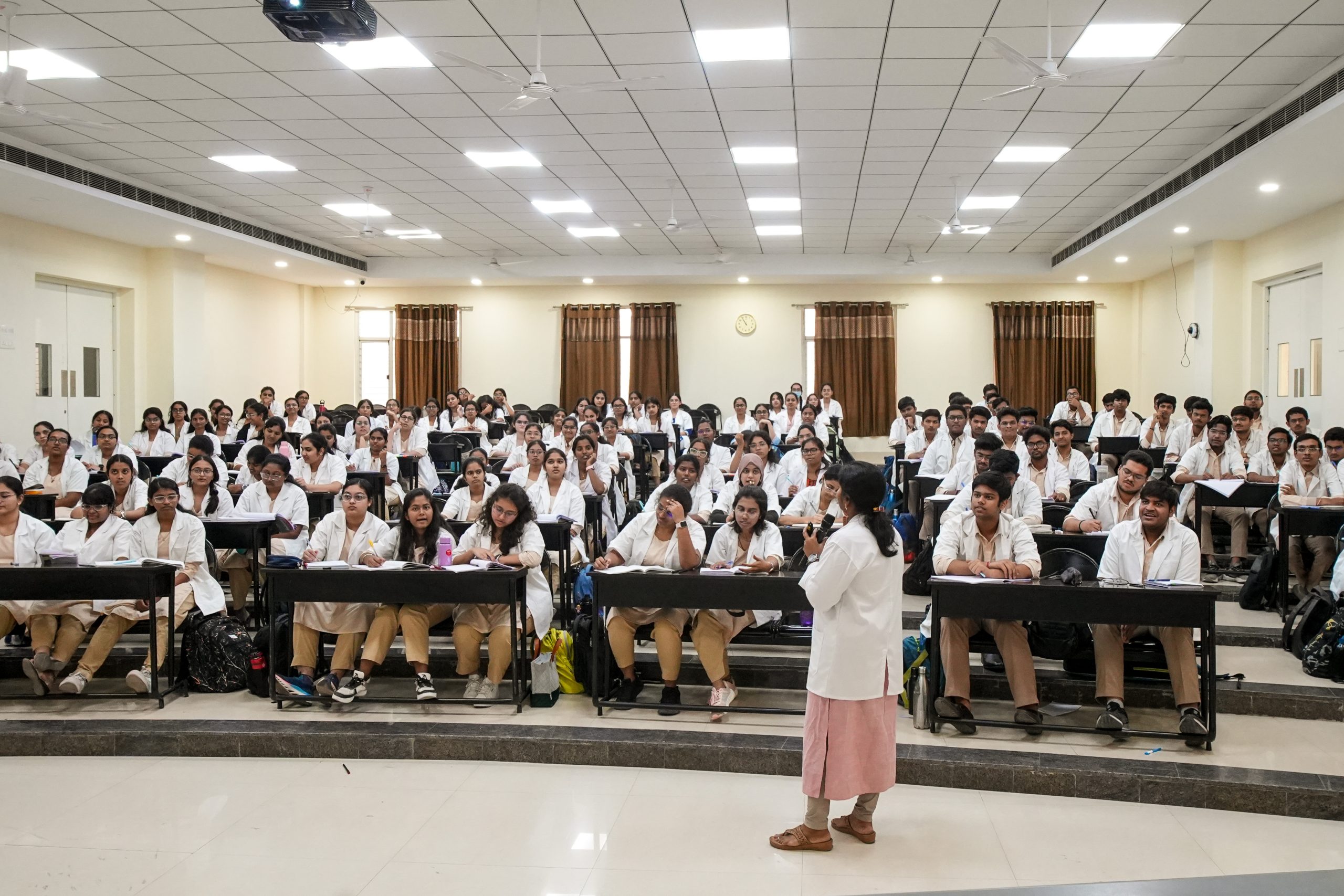 51-Acre Campus (1,02,875 sq.m, 7 Gallery Lecture Halls)