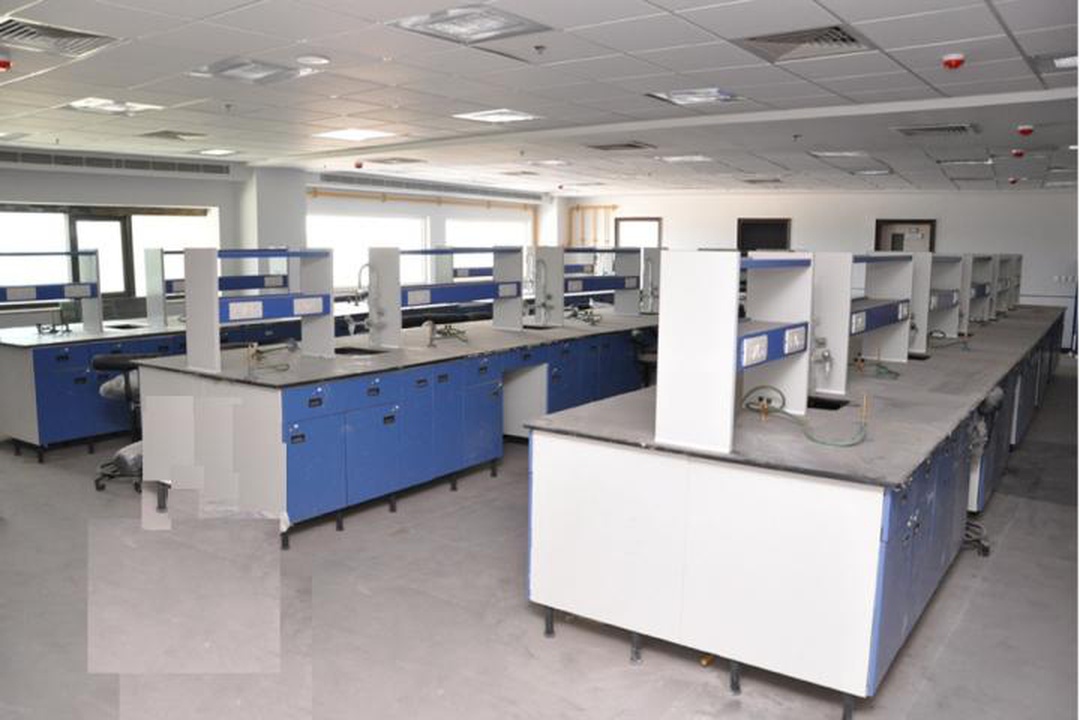 Pre-Clinical & Para-Clinical Laboratories