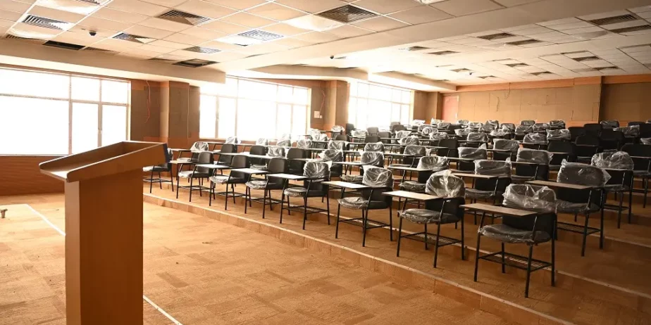 Smart Classrooms (3)