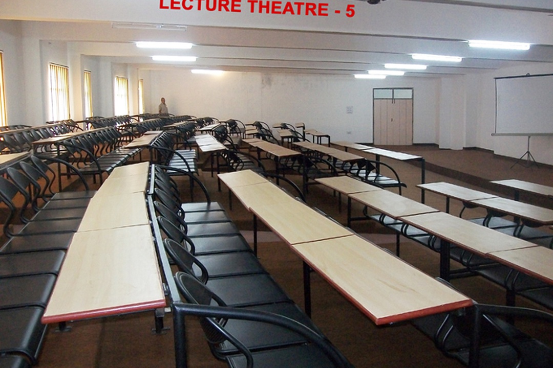 Technology-Infused Gallery-Type Lecture Halls