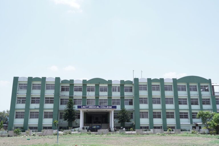 Student Hostels (Boys & Girls)