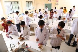 Pharmaceutical Chemistry Lab