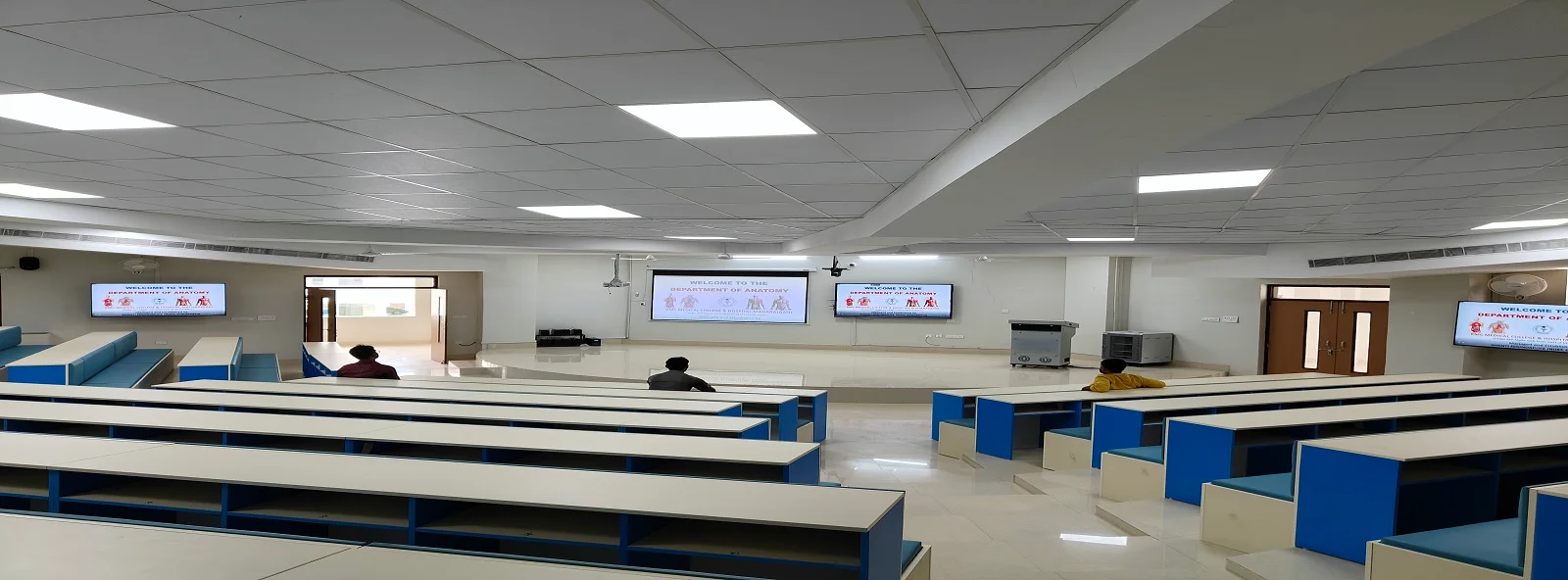 5 + 7 AC Lecture Theatres (180–600 Seat Capacity)