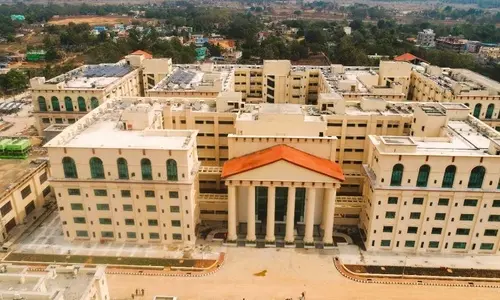 Academic Building – 28.5-Acre Campus